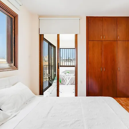 Market View - Near The * ラルナカ