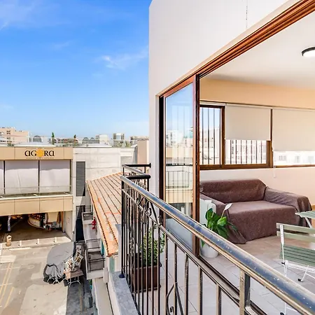 アパート Market View - Near The ラルナカ