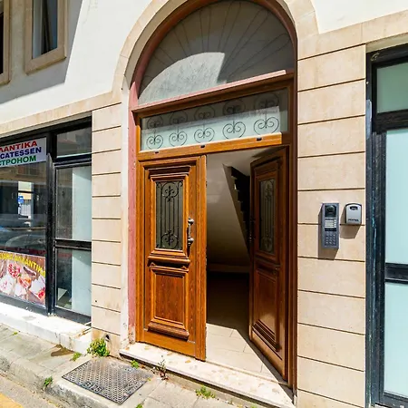 Market View - Near The Apartament Larnaca